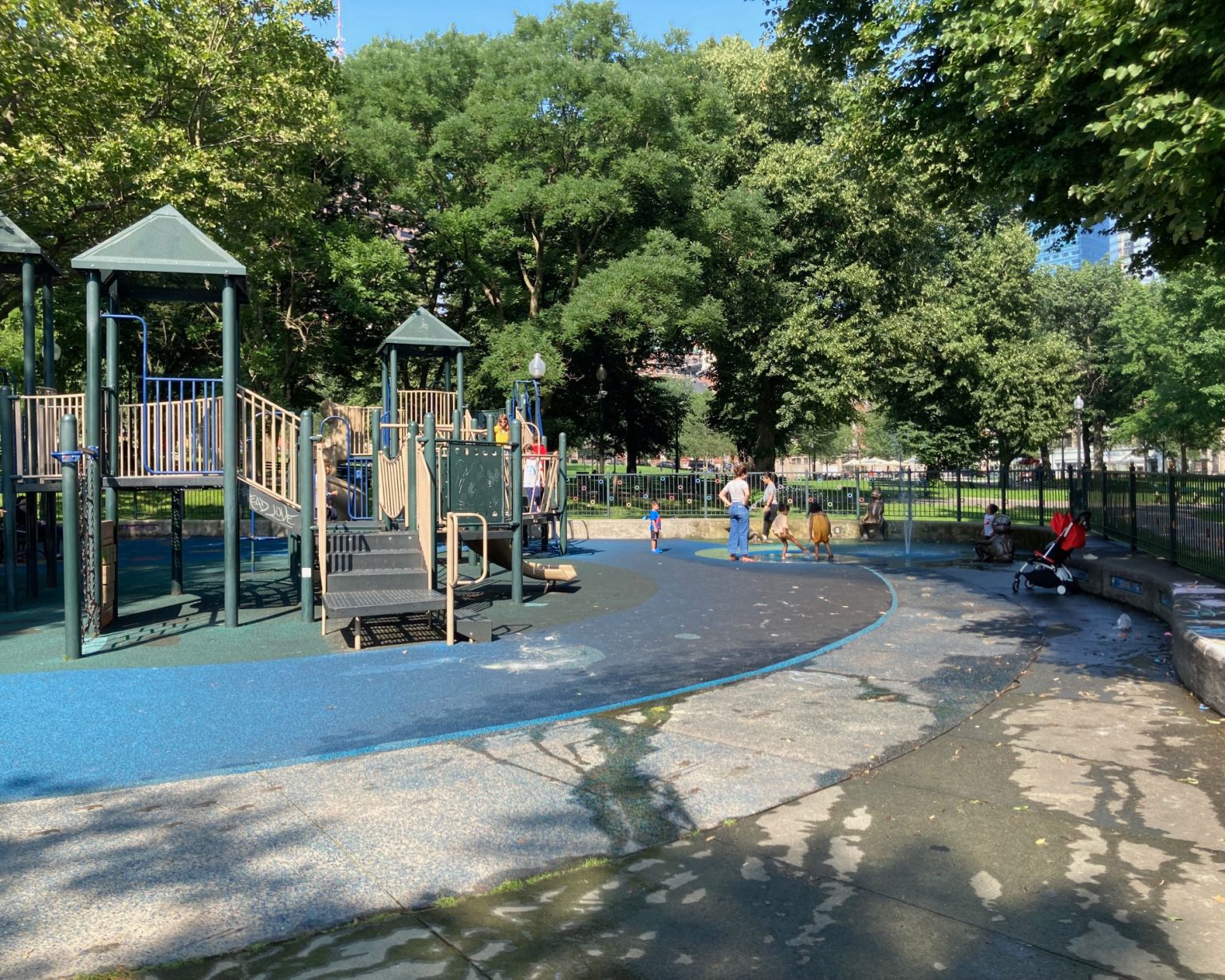 Boston Common: Amenities & Parking - Urbnparks.com