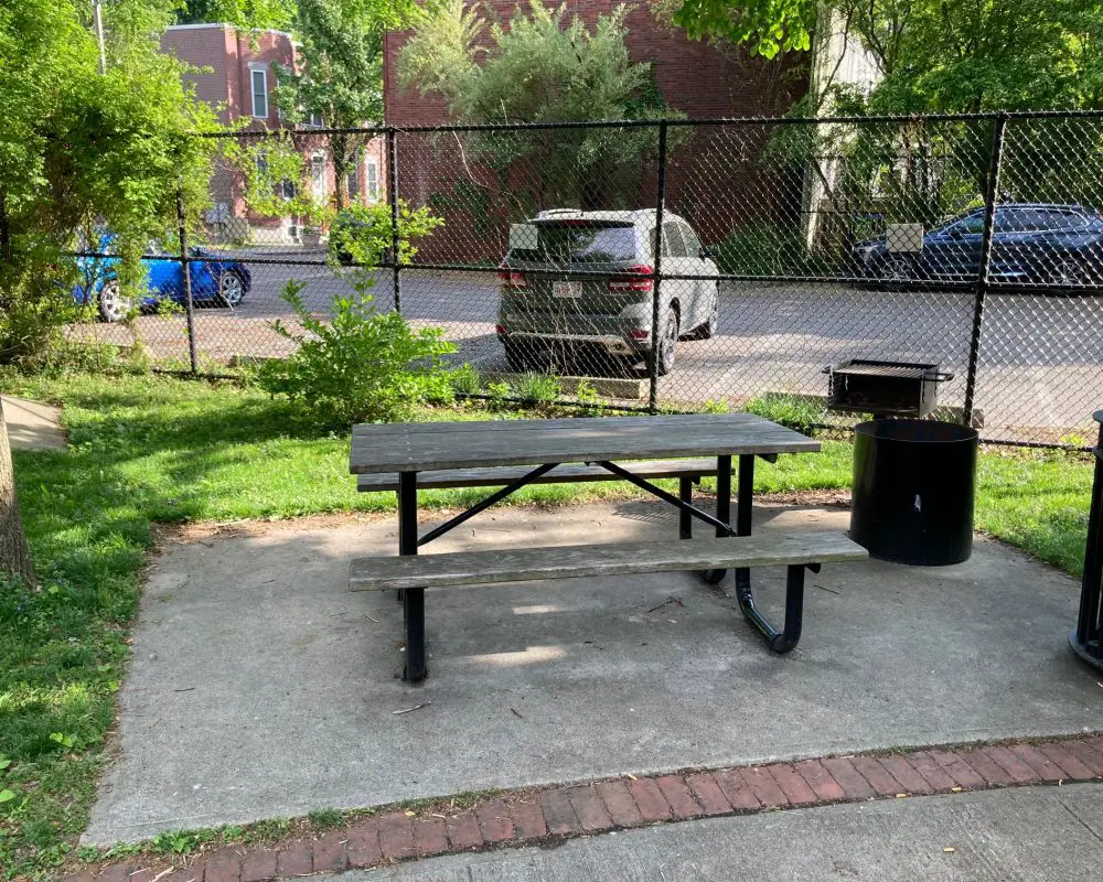 Public BBQ Grills: Parks to Barbecue in MA - Urbnparks.com